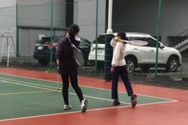 テニス部　先輩と